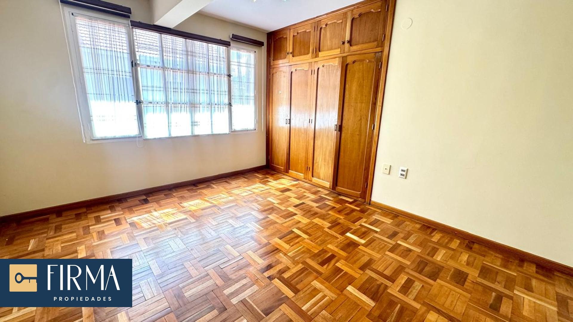 Casa en AlquilerCASA EN ALQUILER EN ACHUMANI - MESETA 4 dormitorios 4 baños 3 parqueos Foto 16