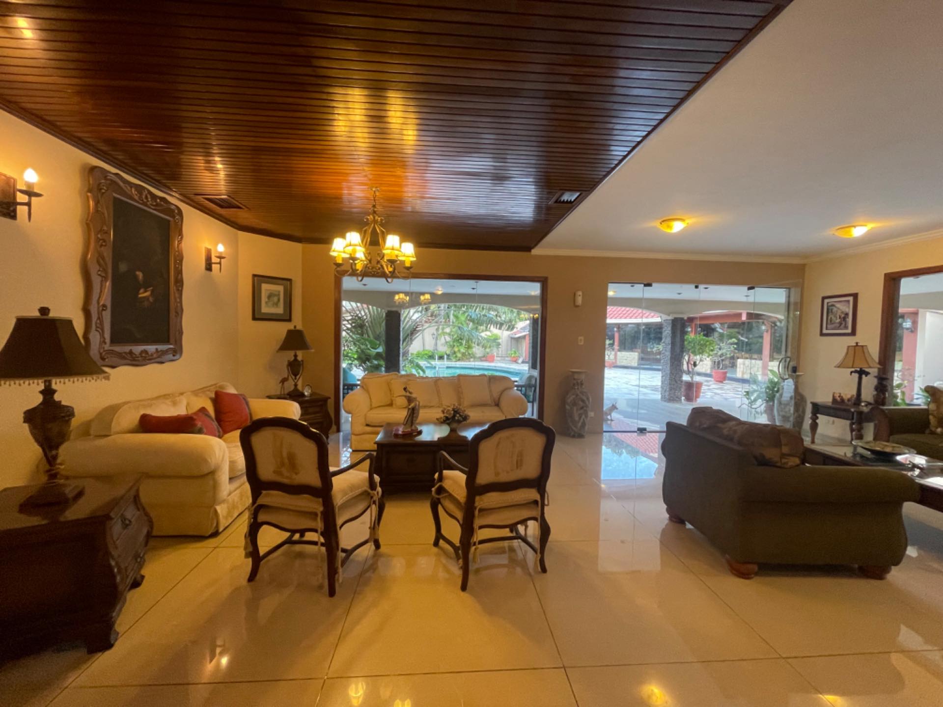Casa en VentaAv. Barrientos (Zona Urbari) Foto 33