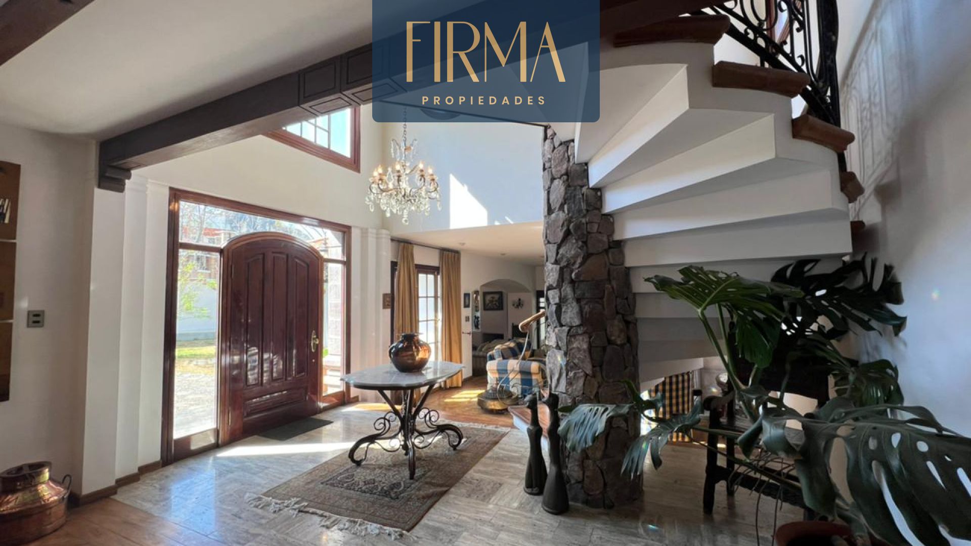 Casa en Achumani en La Paz 4 dormitorios 7 baños 5 parqueos Foto 25