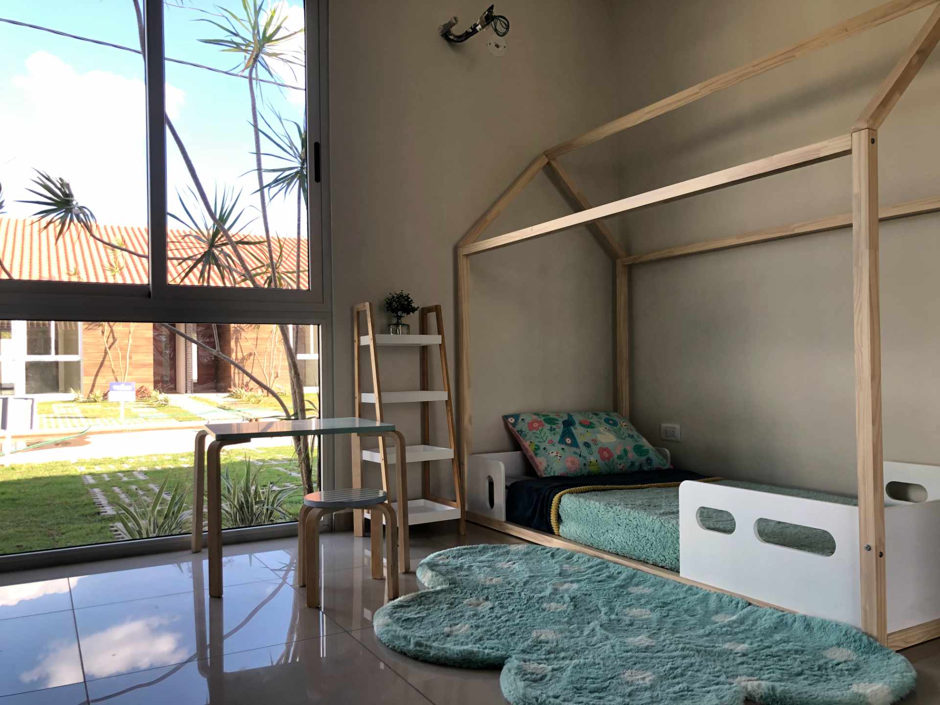 Casa en Entre 8vo y 9no anillo Norte en Santa Cruz de la Sierra 3 dormitorios 3 baños 2 parqueos Foto 3