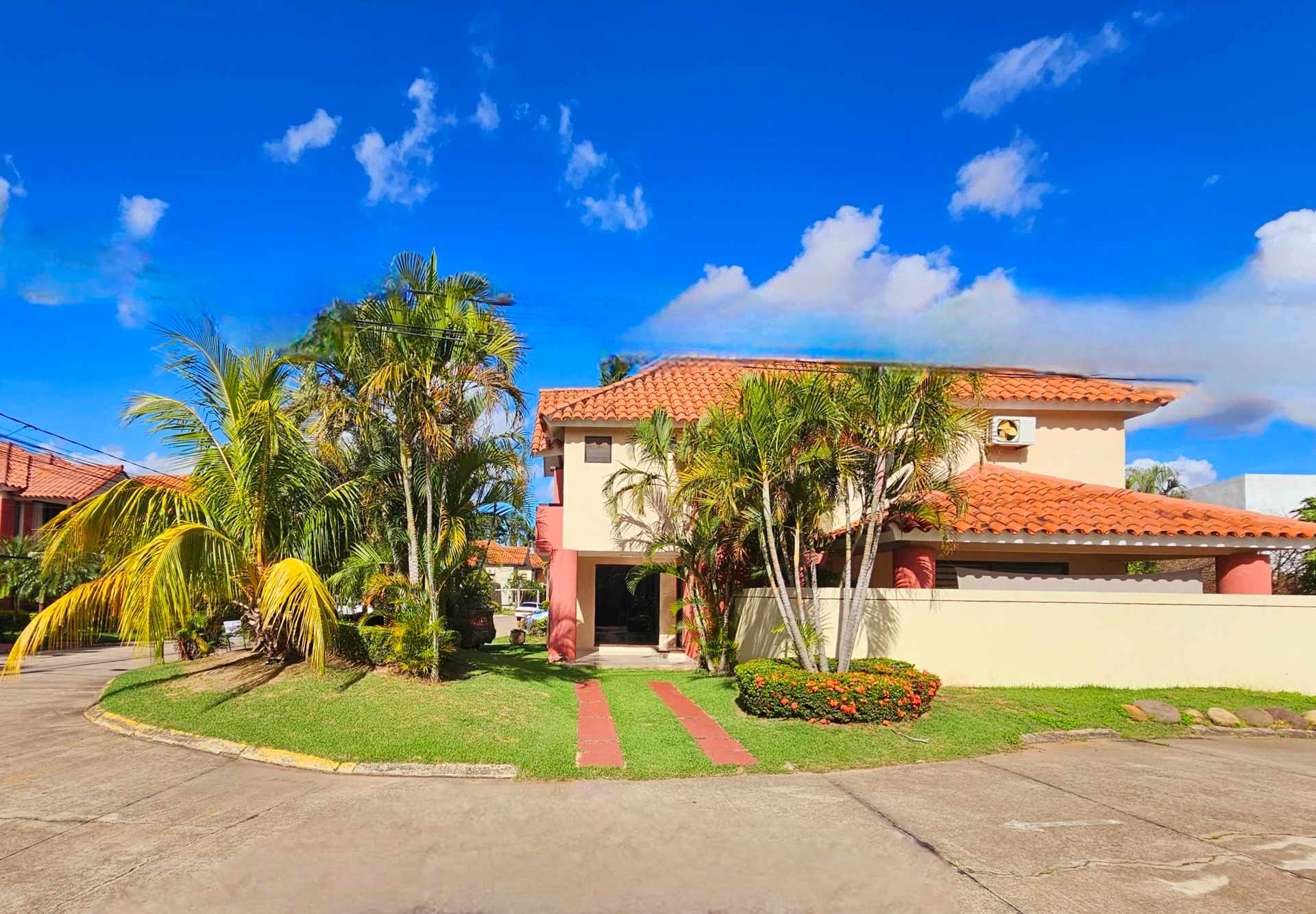 Casa Av. Banzer 7mo ANILLO  Foto 18