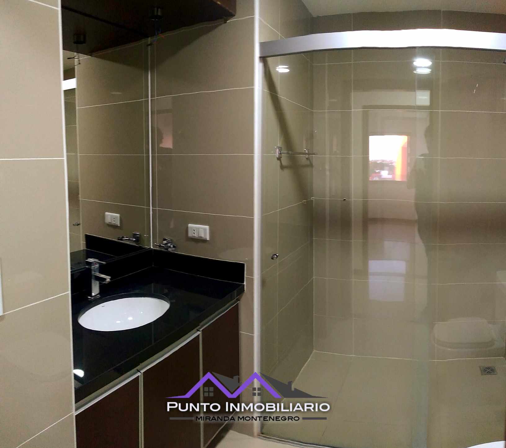 En Alquiler a $us 550 Foto 3