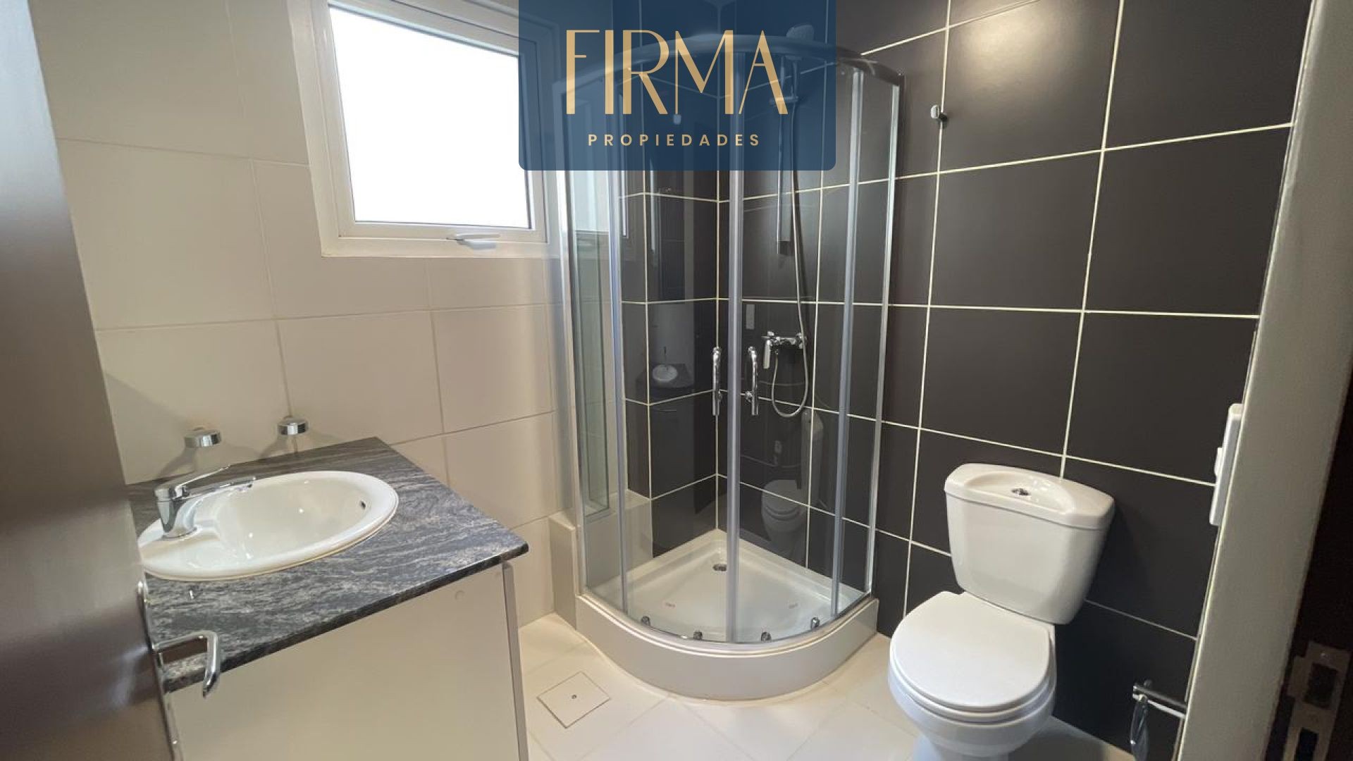 Departamento en Achumani en La Paz 2 dormitorios 3 baños 1 parqueos Foto 10