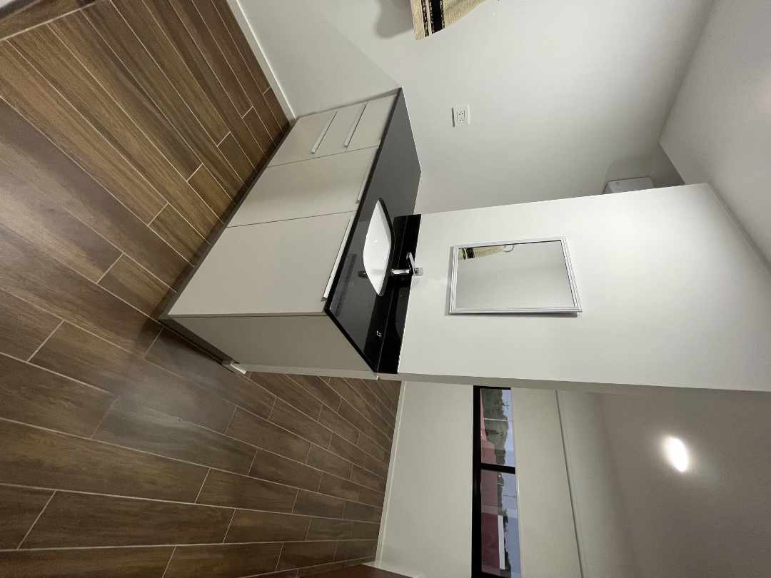Departamento en AlquilerAv. Banzer 8vo Anillo - Remanso 4 dormitorios 3 baños 2 parqueos Foto 3