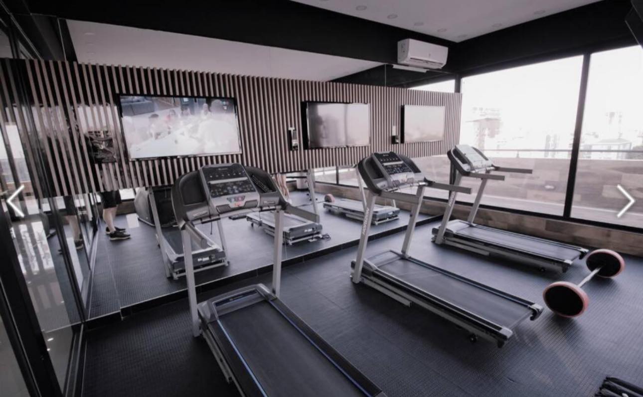 Departamento Equipetrol, diagonal Manzana 40 Foto 3