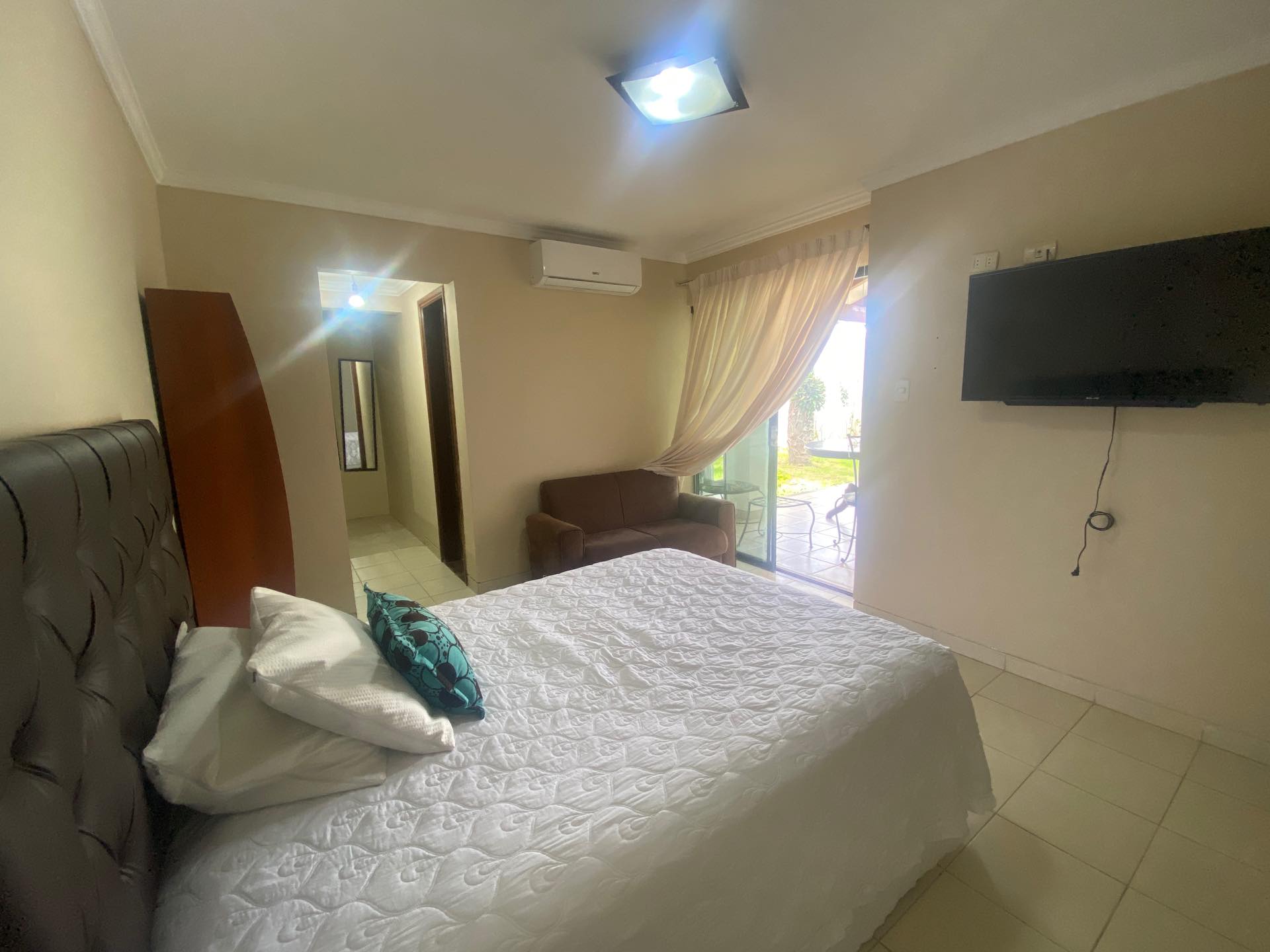 Casa en Entre 8vo y 9no anillo Norte en Santa Cruz de la Sierra 4 dormitorios 4 baños 2 parqueos Foto 12