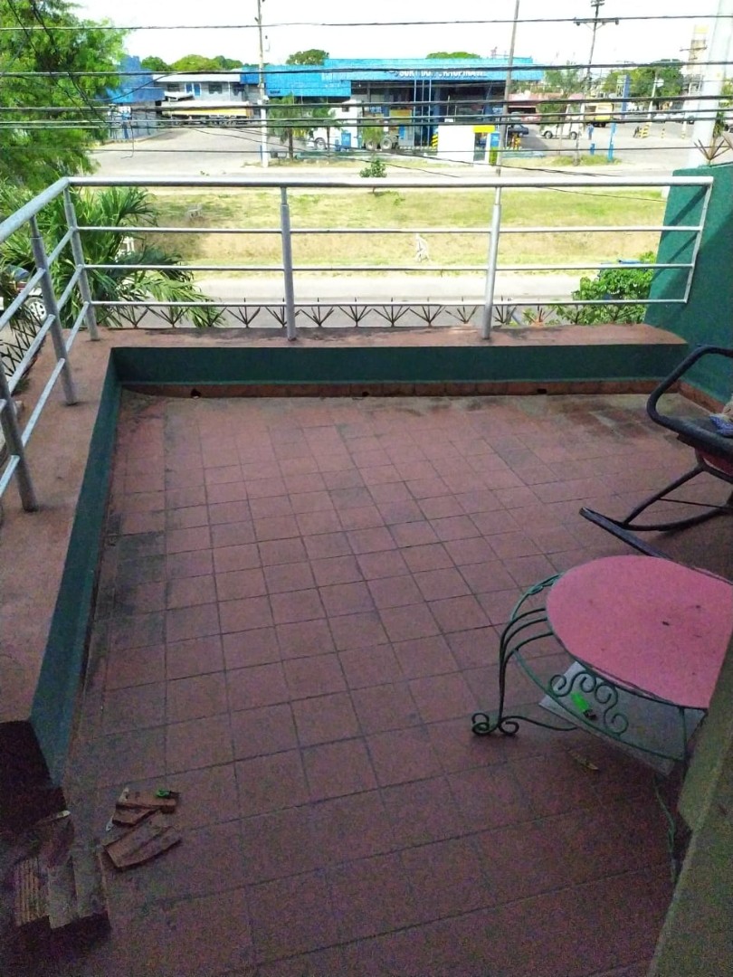 Casa en Entre 3er y 4to anillo Este en Santa Cruz de la Sierra 6 dormitorios 4 baños 2 parqueos Foto 10