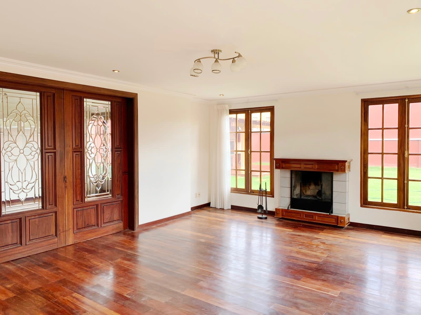 Casa en Auquisamaña en La Paz 3 dormitorios 4 baños 3 parqueos Foto 6