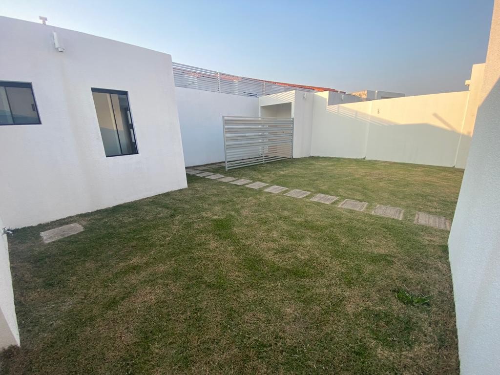 Casa en VentaAlmería La Chonta, Av. Banzer Km 8 3 dormitorios 2 baños 2 parqueos Foto 19