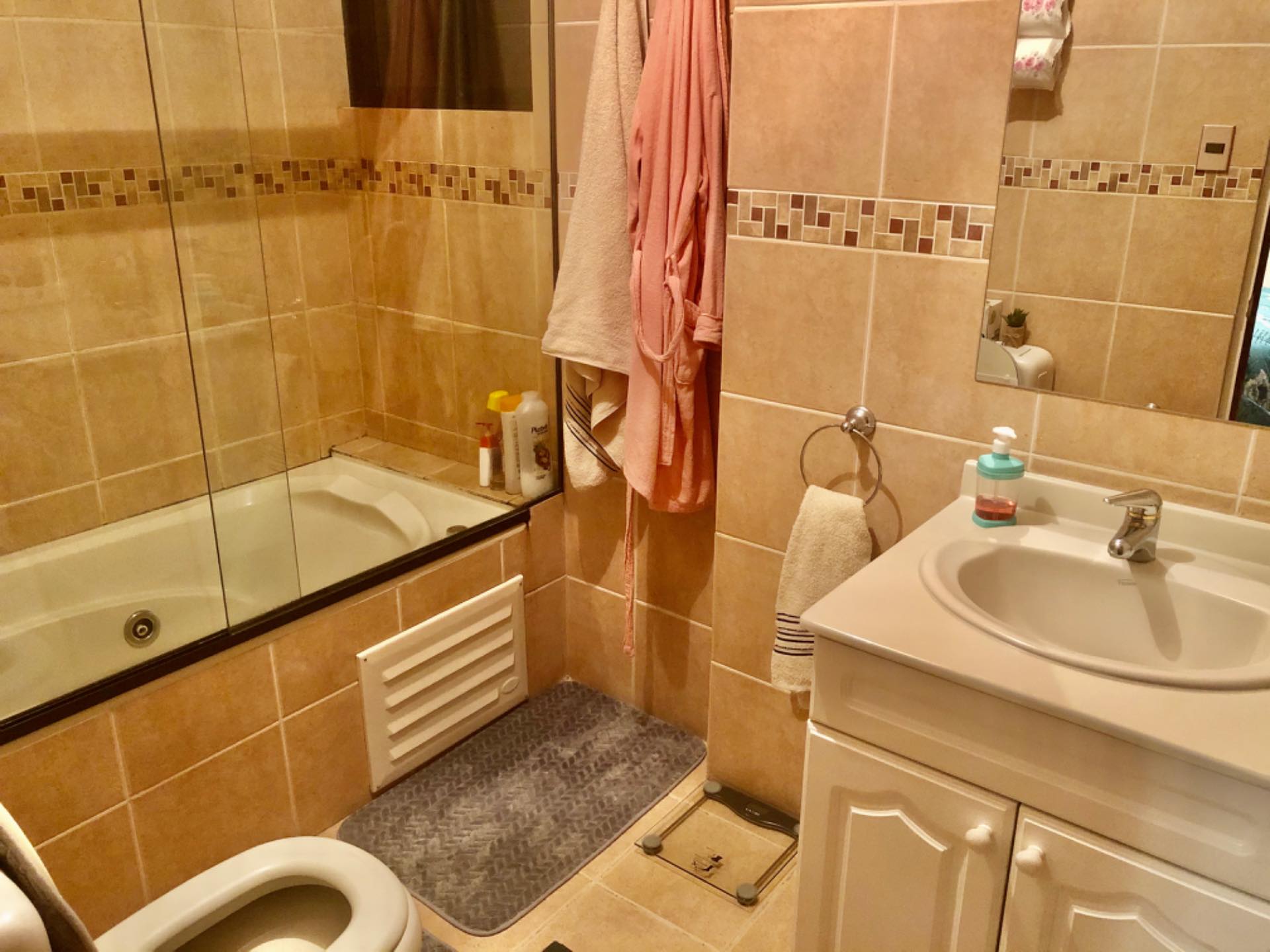 Departamento en VentaAchumani, Av. The Strongest Calle 29 Edif. Las Piedras Foto 2