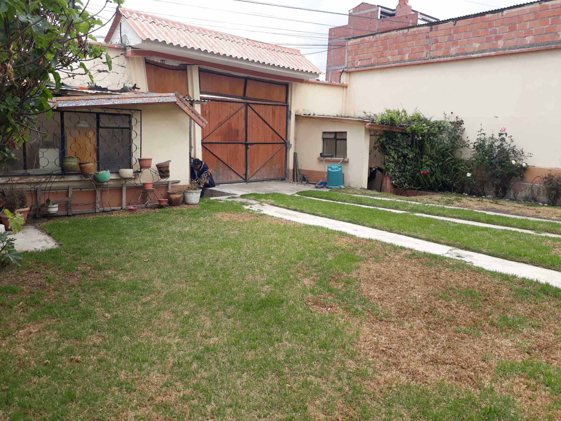 Terreno en VentaCalle 32 de cotacota y la av. las retamas    Foto 6