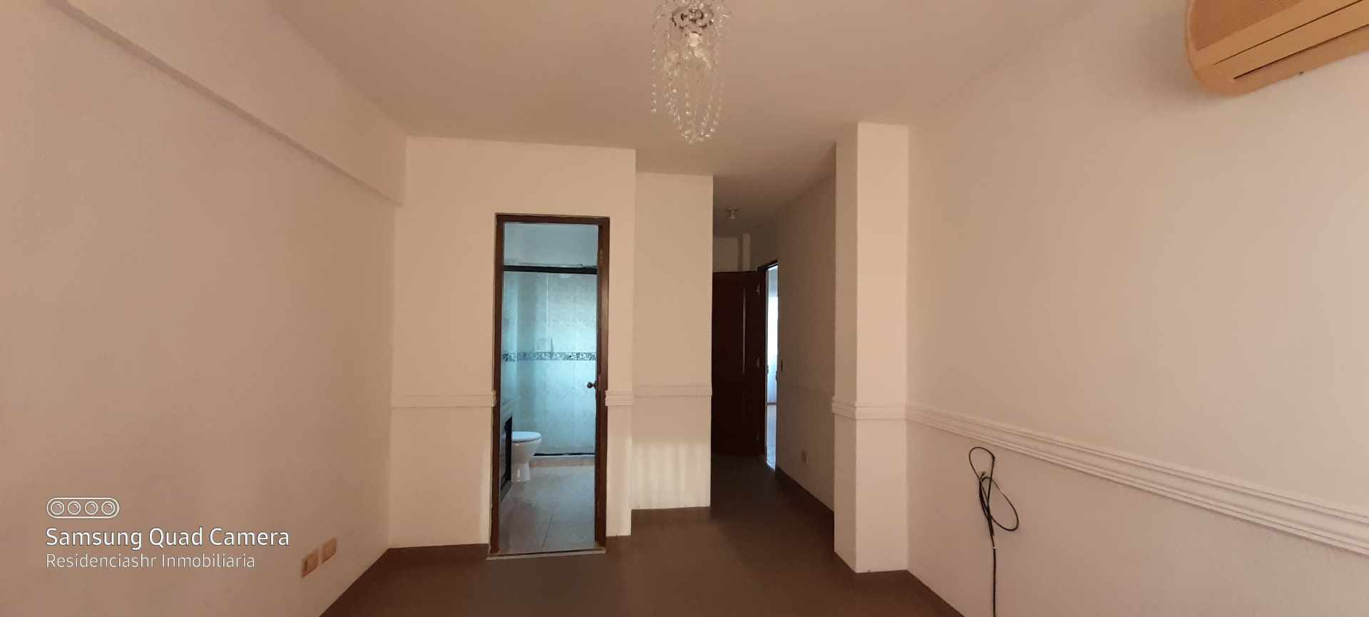 Departamento en AlquilerCONDOMINIO CASA GRANDE - AV. BENI 2º y 3er anillo  Foto 15