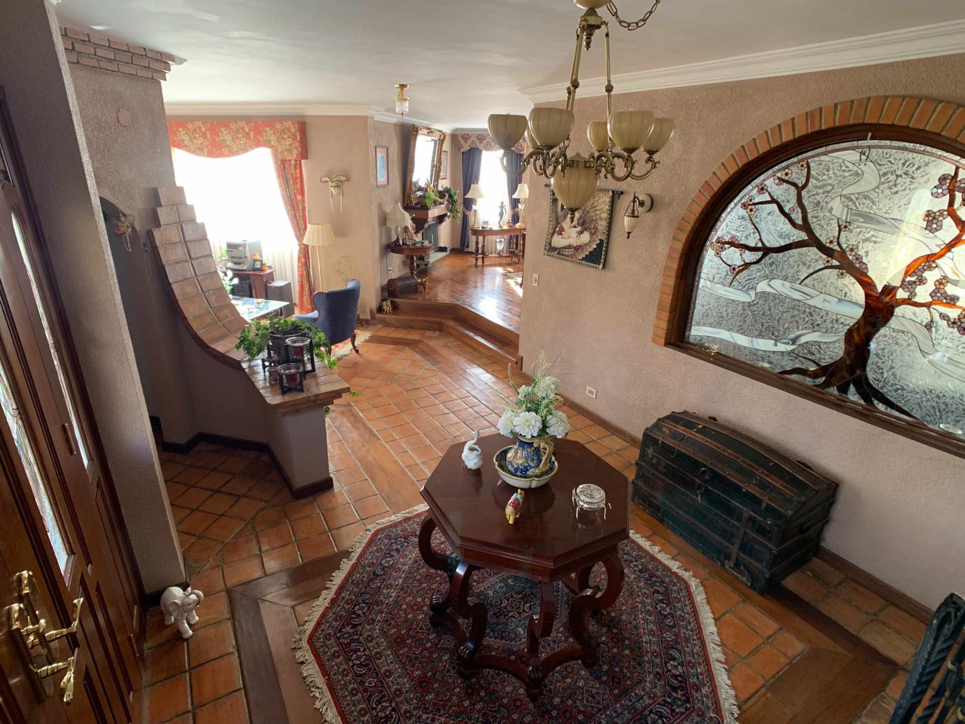 Casa en Venta Lujosa residencia estilo mediterráneo clásico con acabados de primera. Foto 13