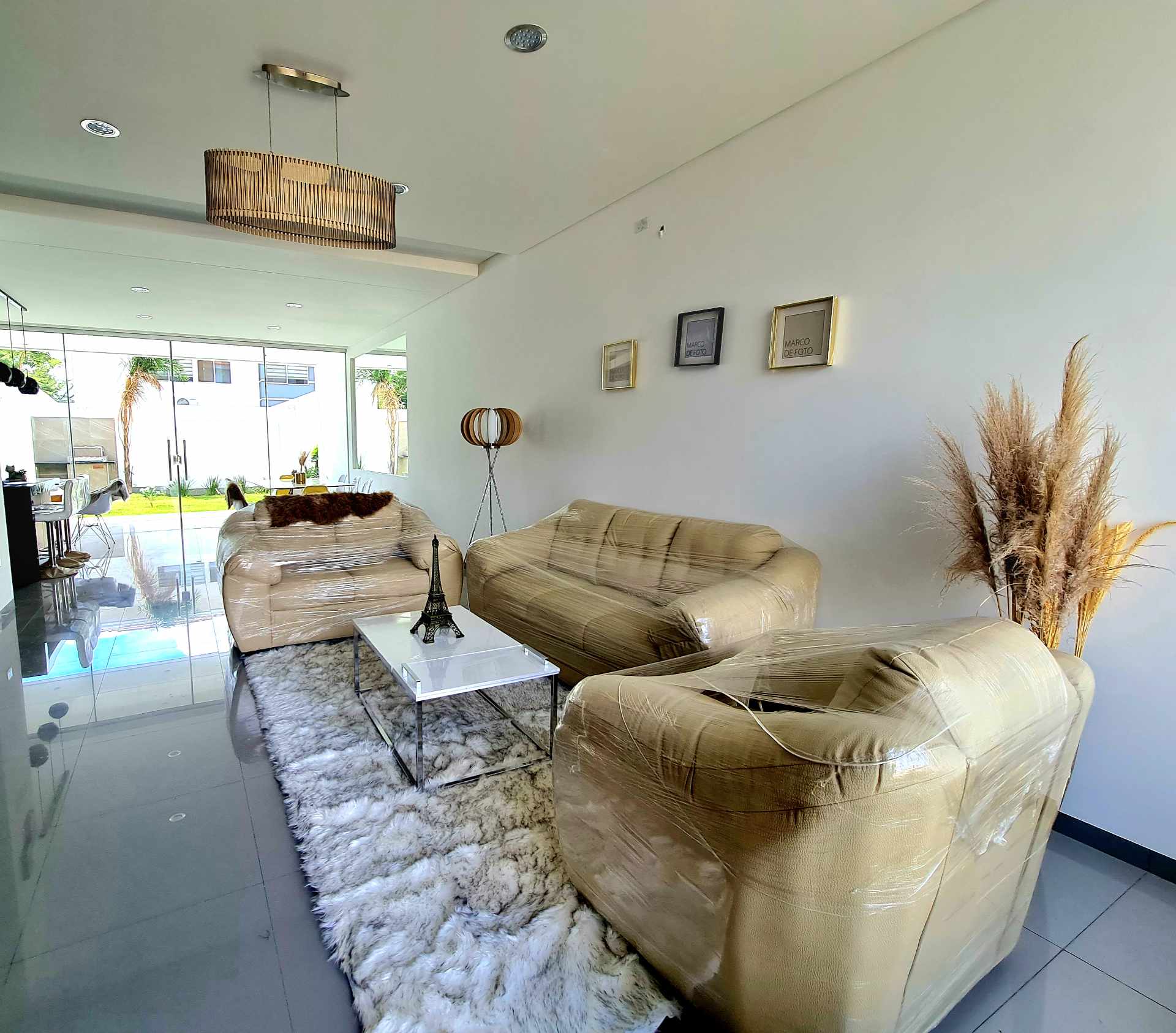 Casa en VentaPRE-VENTA ...Lindas!
CASAS EN ZONA NORTE
Km 8½ (entre 8vo y 9no anillo)
 Foto 5