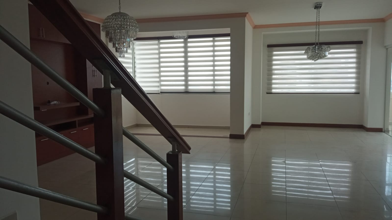 Departamento Cerca Plaza del Estudiante y avenida Mgr Rivero Foto 4