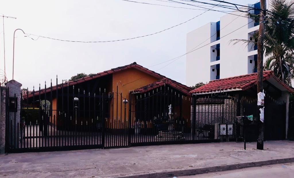 Casa Urb. Paraíso zona Santos Dumont  Foto 1