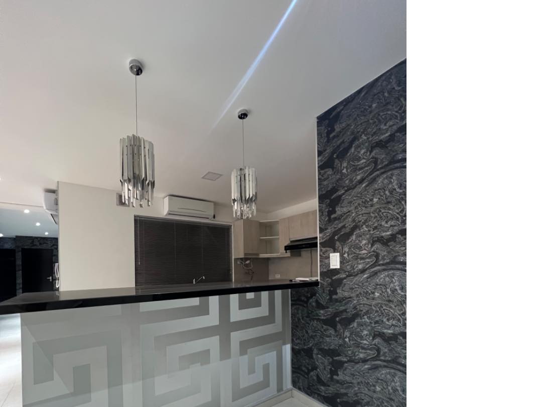 En Alquiler a $us 750 Foto 7