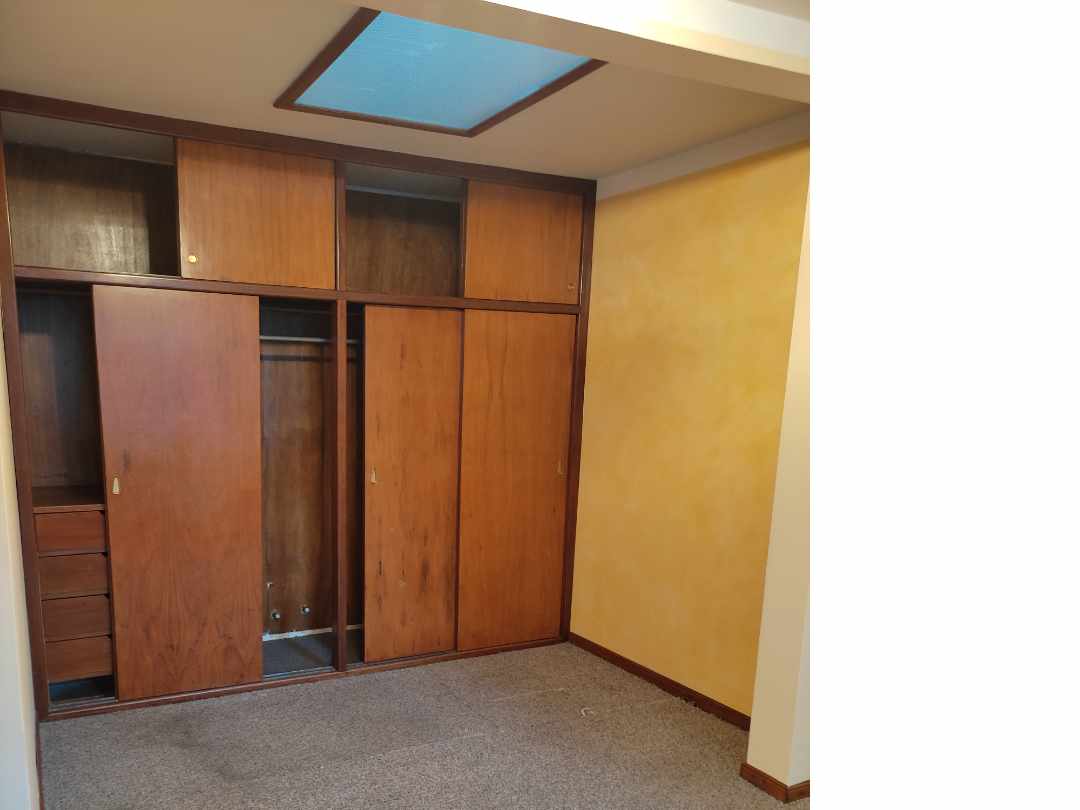 Casa en AlquilerIRPAVI CALLE 7 3 dormitorios 4 baños 3 parqueos Foto 6