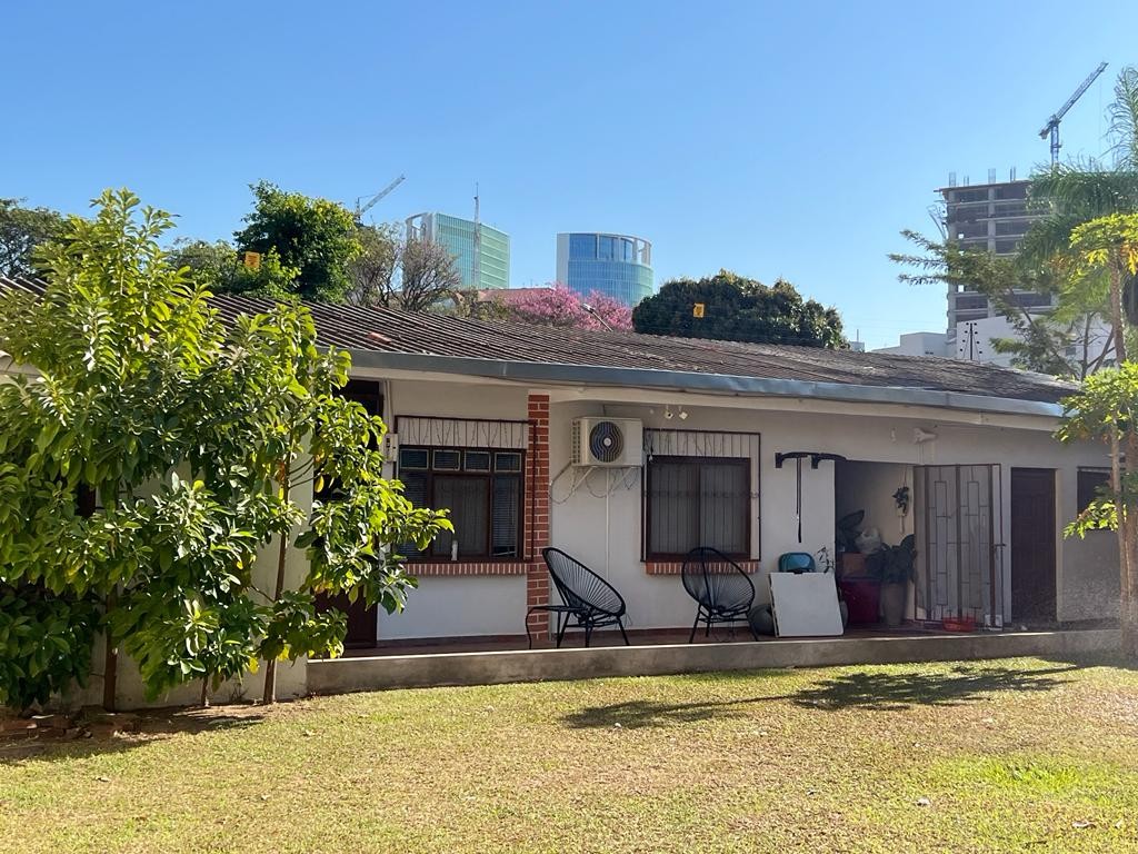 Terreno en Alquiler Equipetrol, calle Los Claveles Foto 4