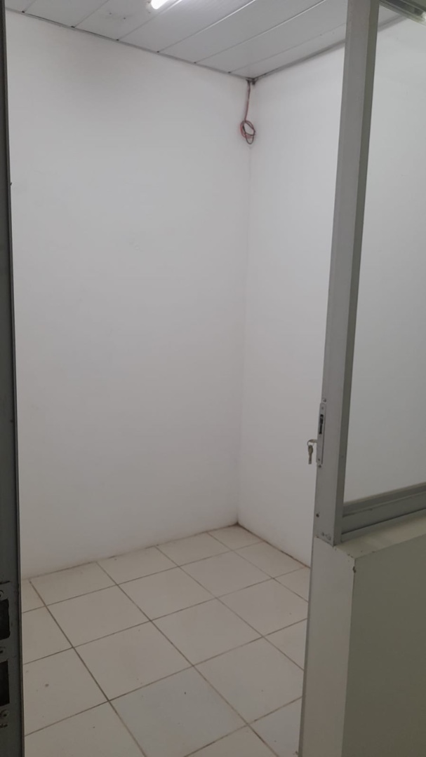 Galpón ¡Invierta en un Galpón + Depósitos + Oficinas + Vivienda! Foto 16