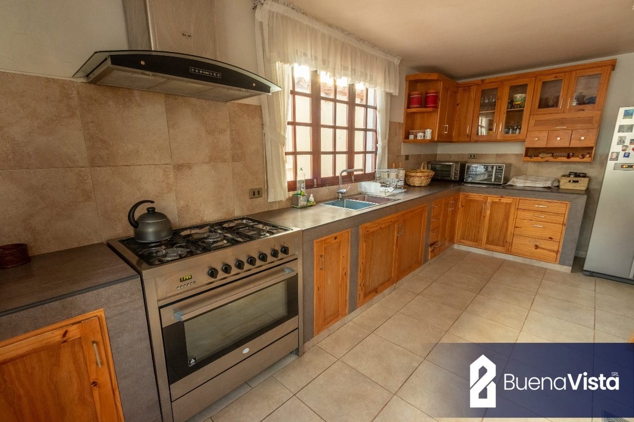 Casa en VentaHuajchilla  3 dormitorios 3 baños 3 parqueos Foto 1