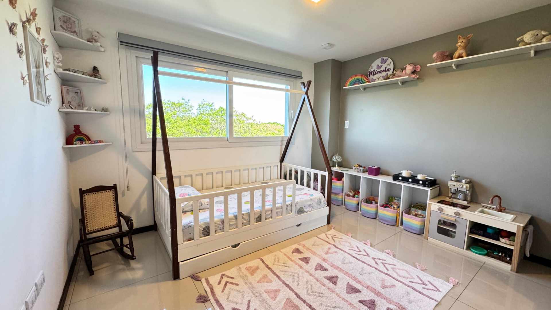 Departamento en Entre 8vo y 9no anillo Norte en Santa Cruz de la Sierra 4 dormitorios 4 baños 2 parqueos Foto 18