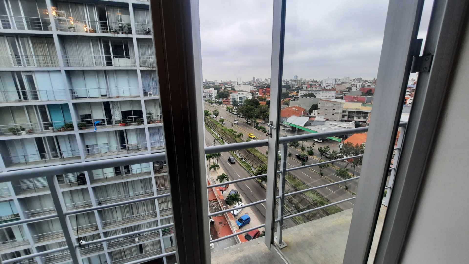 Departamento en Venta2DO ANILLO Y AV. PIRAI BARRIO URBARI Foto 8