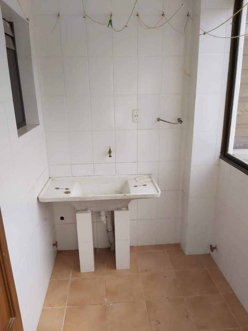 Departamento en Alto Irpavi en La Paz 3 dormitorios 5 baños 1 parqueos Foto 10