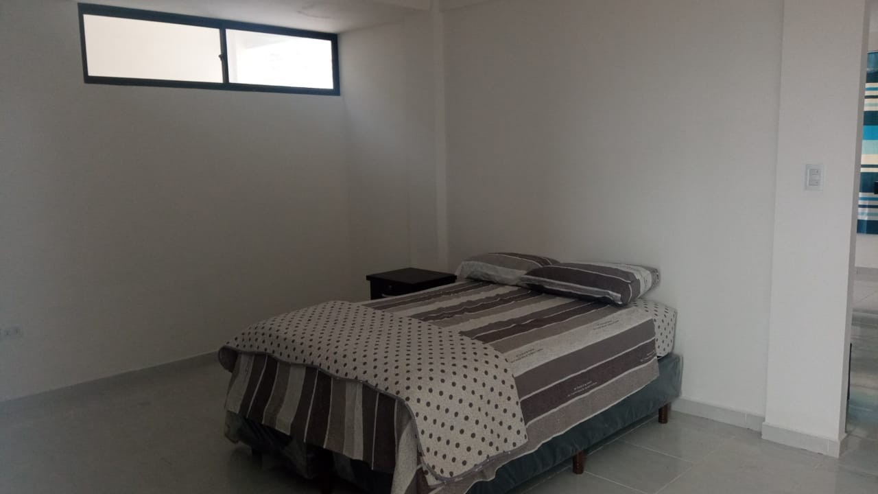 En Alquiler a $us 320 Foto 2