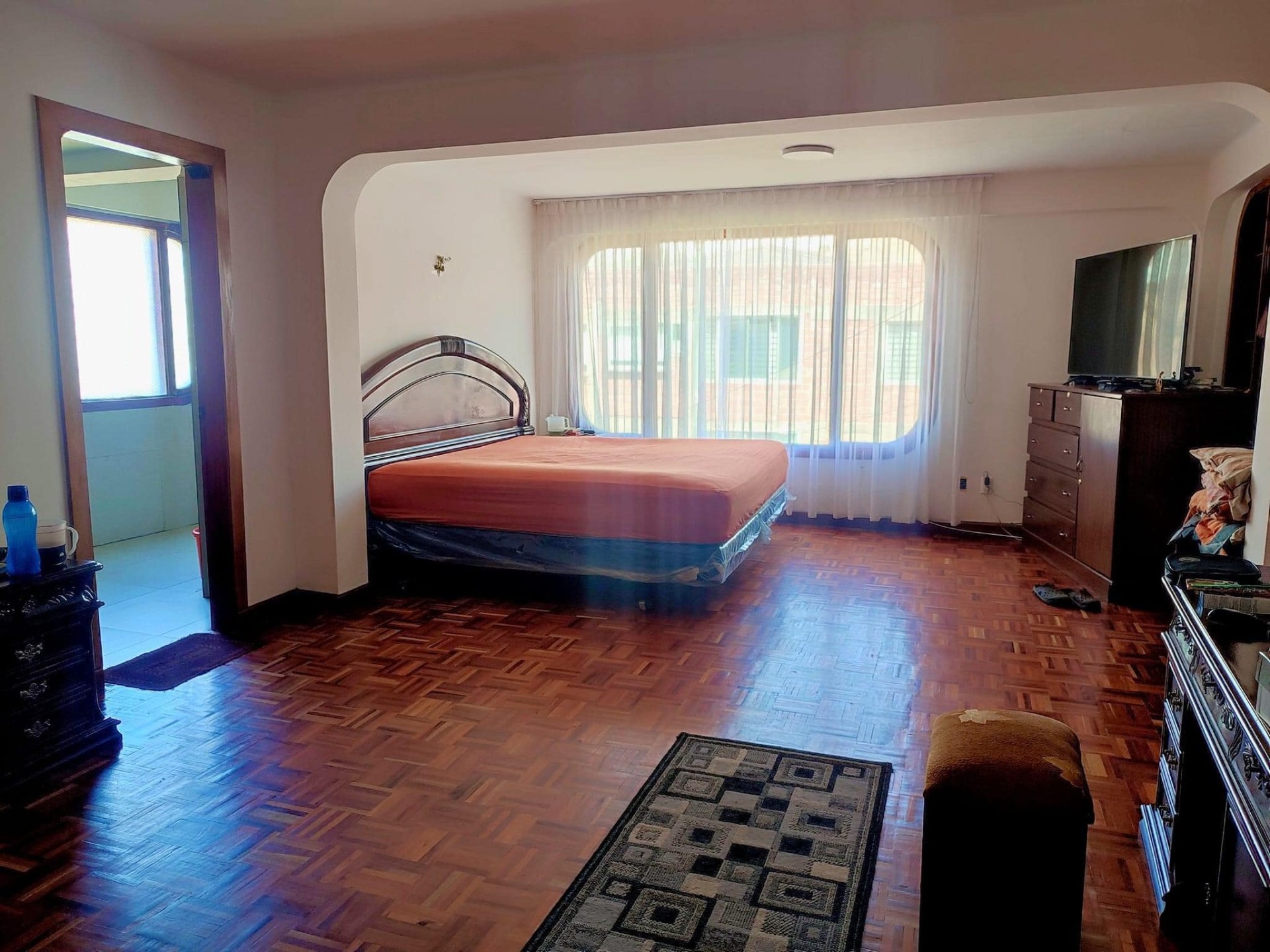 Casa en Irpavi en La Paz 6 dormitorios 5 baños 1 parqueos Foto 3