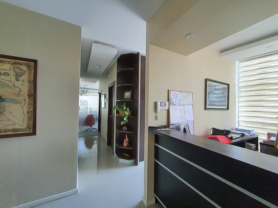 Oficina en San Miguel en La Paz 5 dormitorios 2 baños  Foto 1