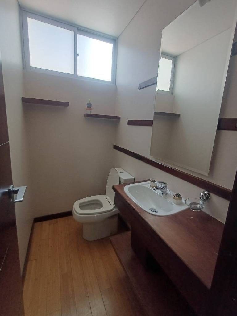 En Alquiler a Bs 4,700 Foto 6