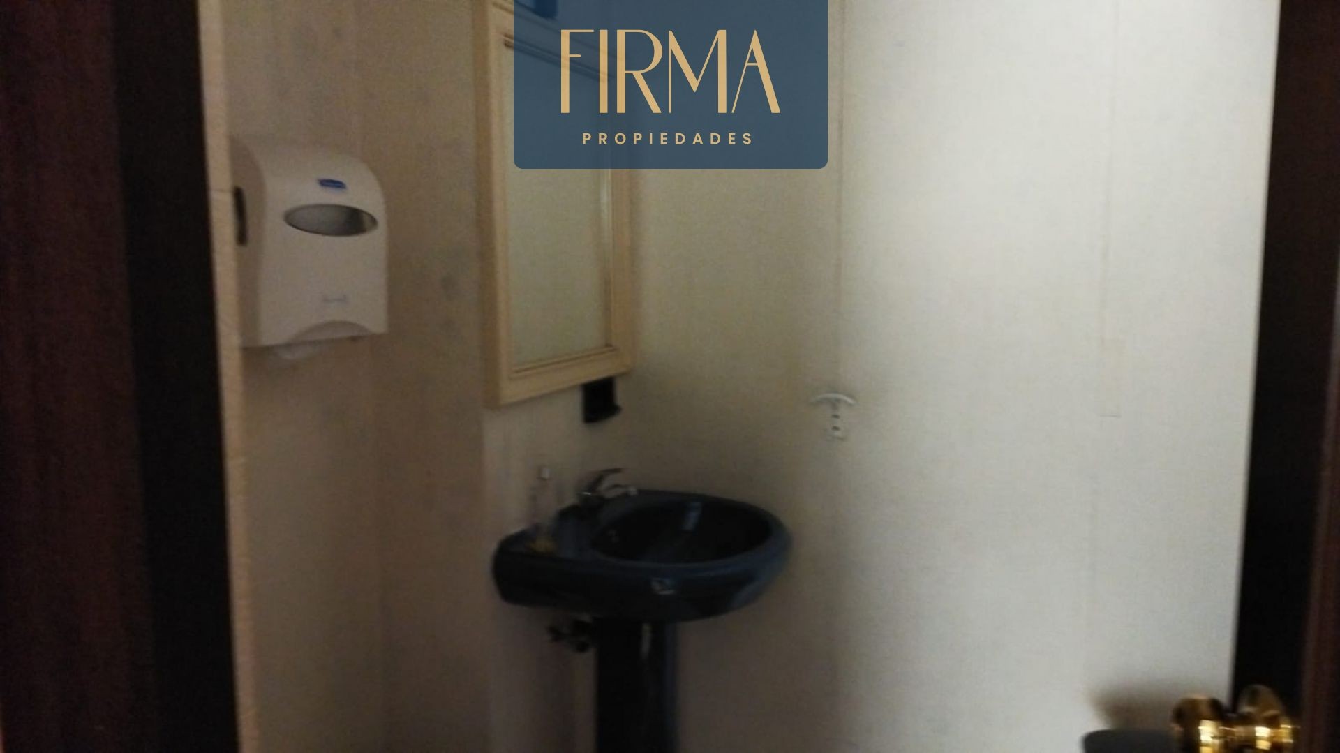 Oficina en AlquilerSAN MIGUEL CONSULTORIO DENTAL 2 dormitorios 1 baños 1 parqueos Foto 3