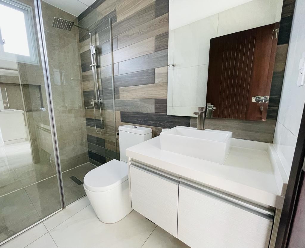 En Alquiler a $us 650 Foto 15