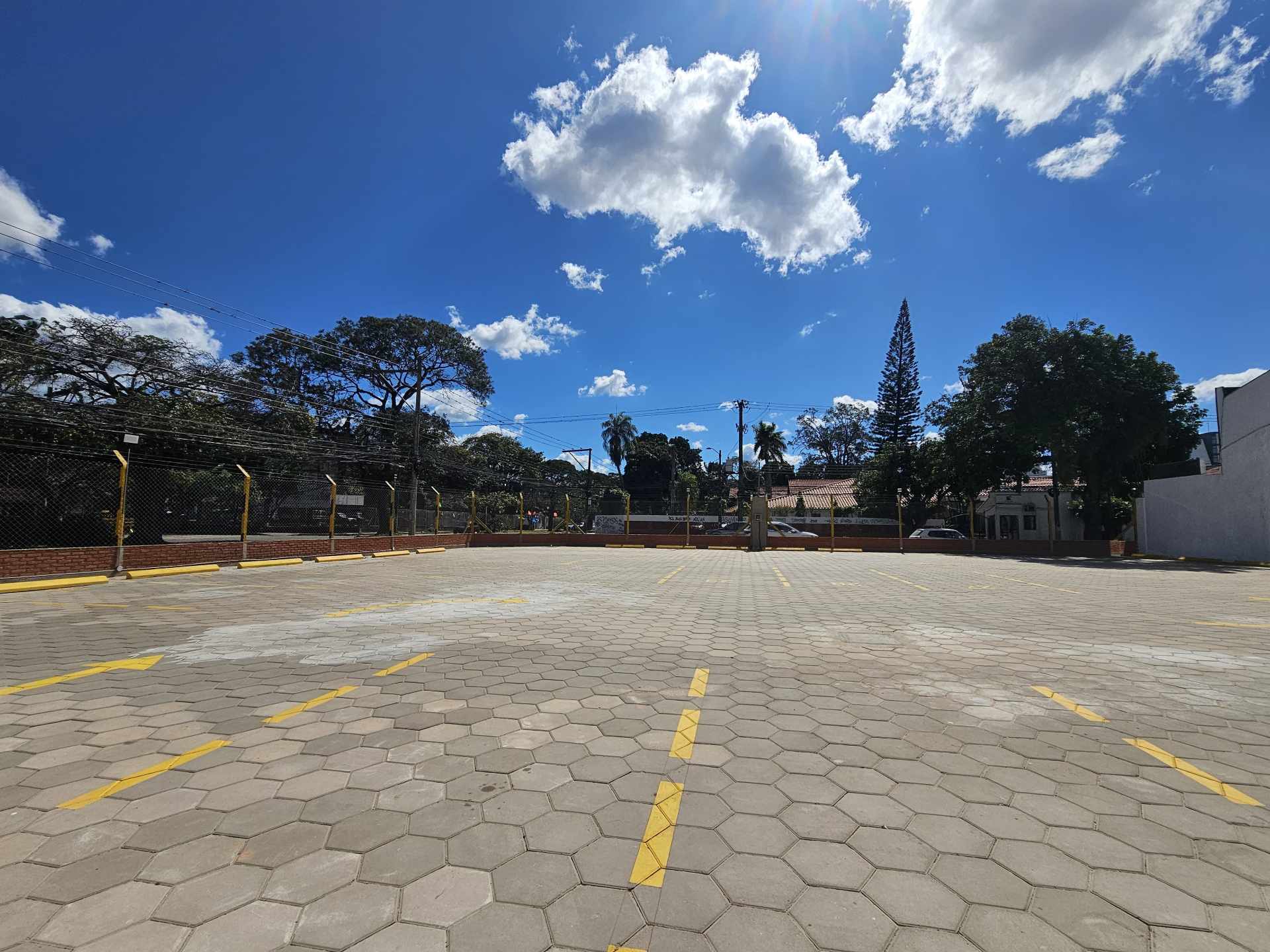 Terreno en AlquilerAv. Ejército Nacional- Frente al Estadio     Foto 13