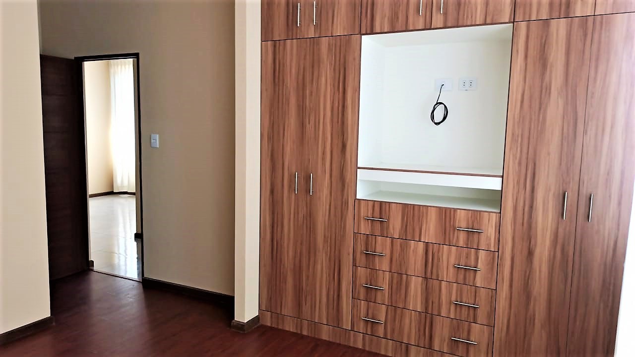 Departamento en Sarco en Cochabamba 2 dormitorios 2 baños 1 parqueos Foto 10