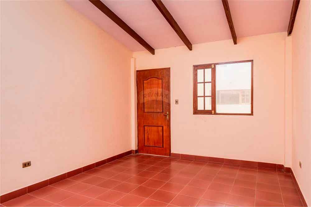 Casa en Sacaba en Cochabamba 12 dormitorios 5 baños 3 parqueos Foto 13