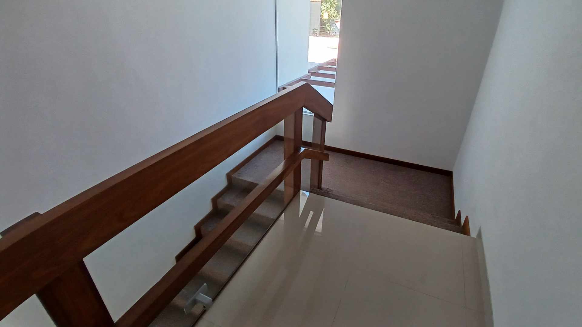 Casa en AlquilerAV. BANZER (6º y 7º Anillo)📍 Ubicación: Detrás del Hipermaxi Foto 8