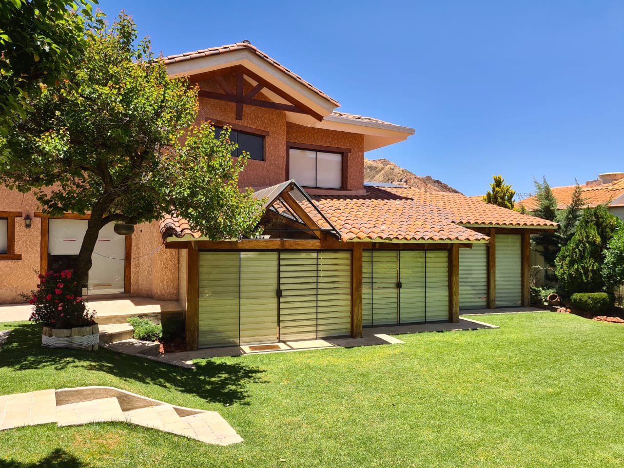 HERMOSA CASA EN LA FLORIDA | UltraCasas.com $us 2,900 [UC-856926]