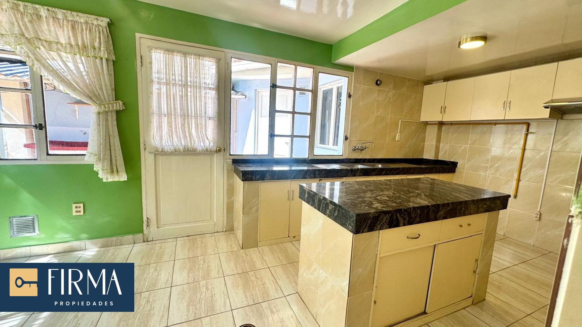 Casa en AlquilerCASA EN ALQUILER EN ACHUMANI - MESETA 4 dormitorios 4 baños 3 parqueos Foto 4