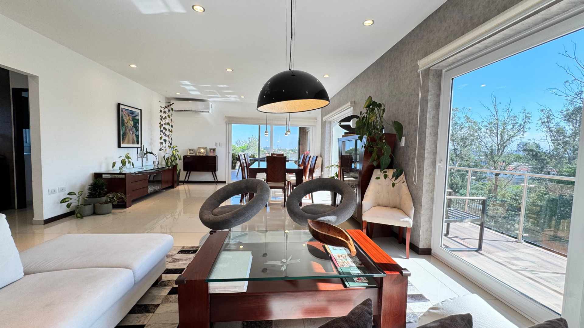 Departamento en Entre 8vo y 9no anillo Norte en Santa Cruz de la Sierra 4 dormitorios 4 baños 2 parqueos Foto 3