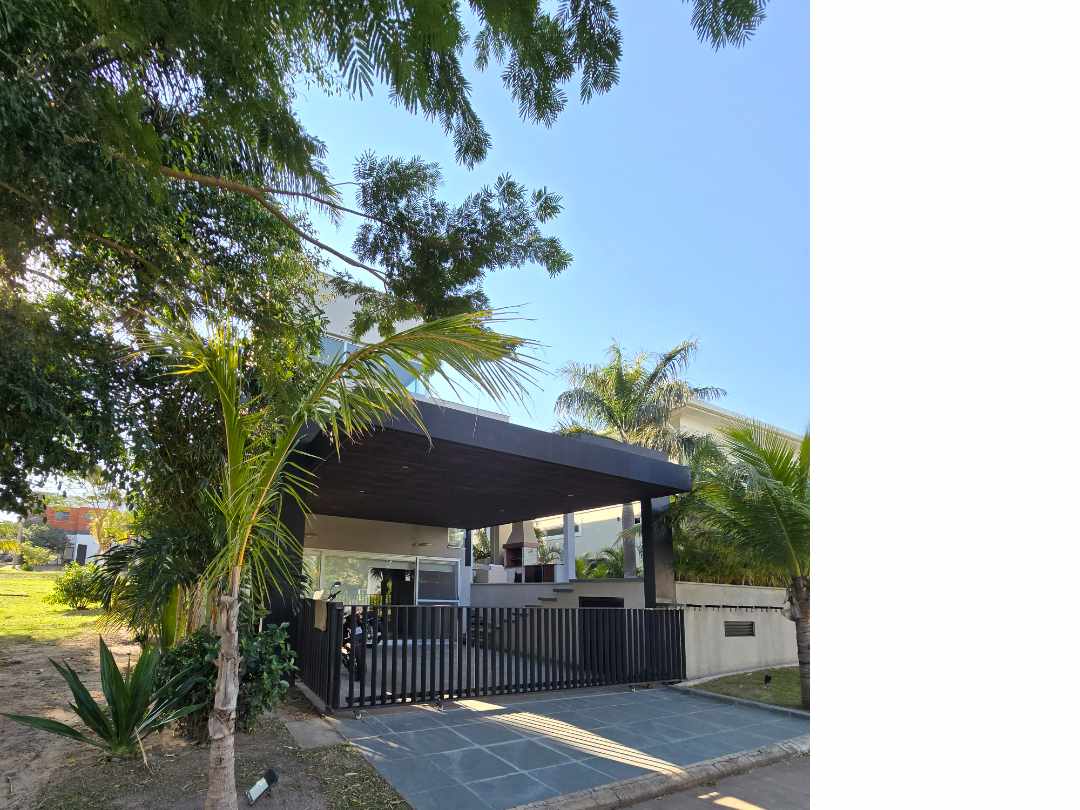 Casa en VentaUrubó 
Condominio Santa Cruz La Vieja 4 dormitorios 5 baños 4 parqueos Foto 2