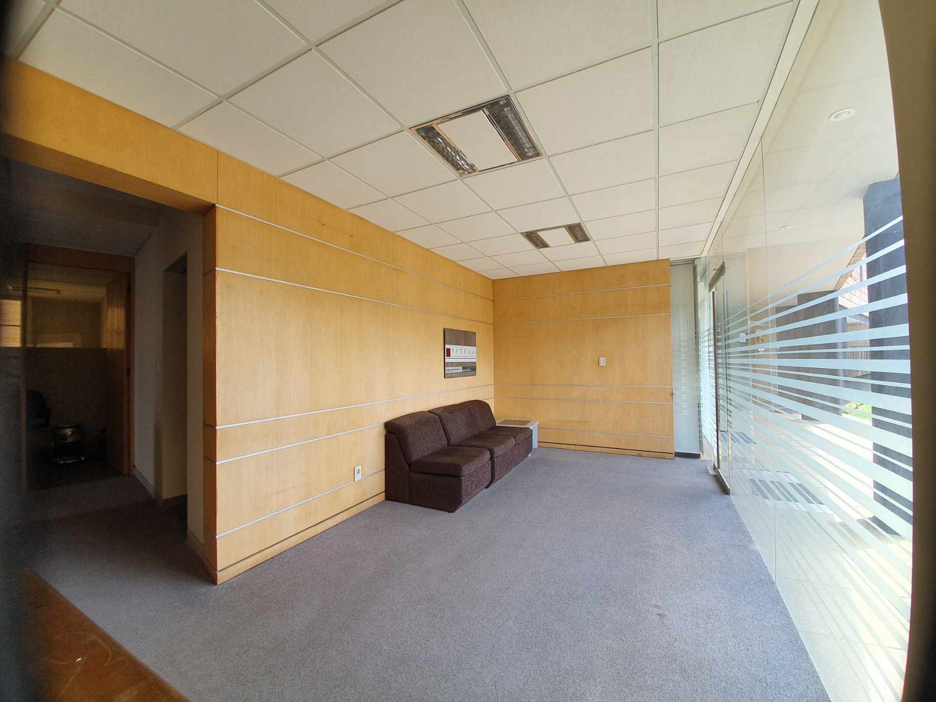 En Alquiler a $us 1,500 Foto 2