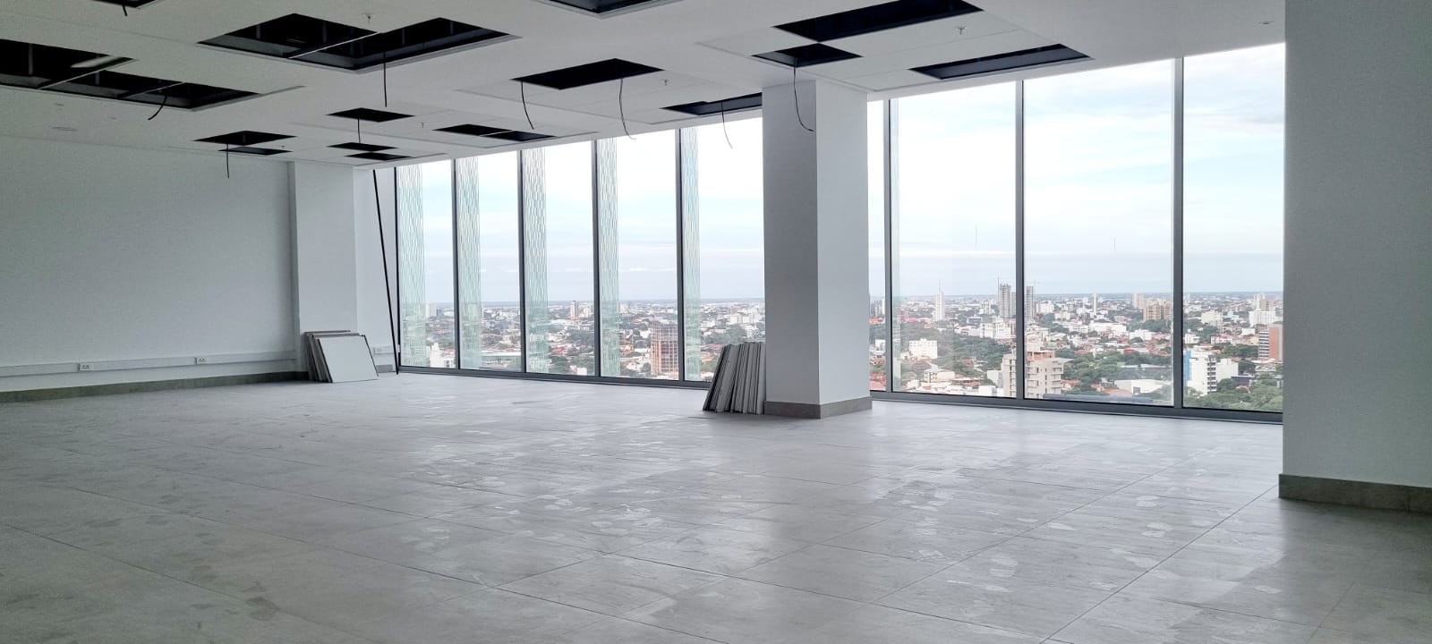 Oficina Edificio MZ 40, Equipetrol Foto 3