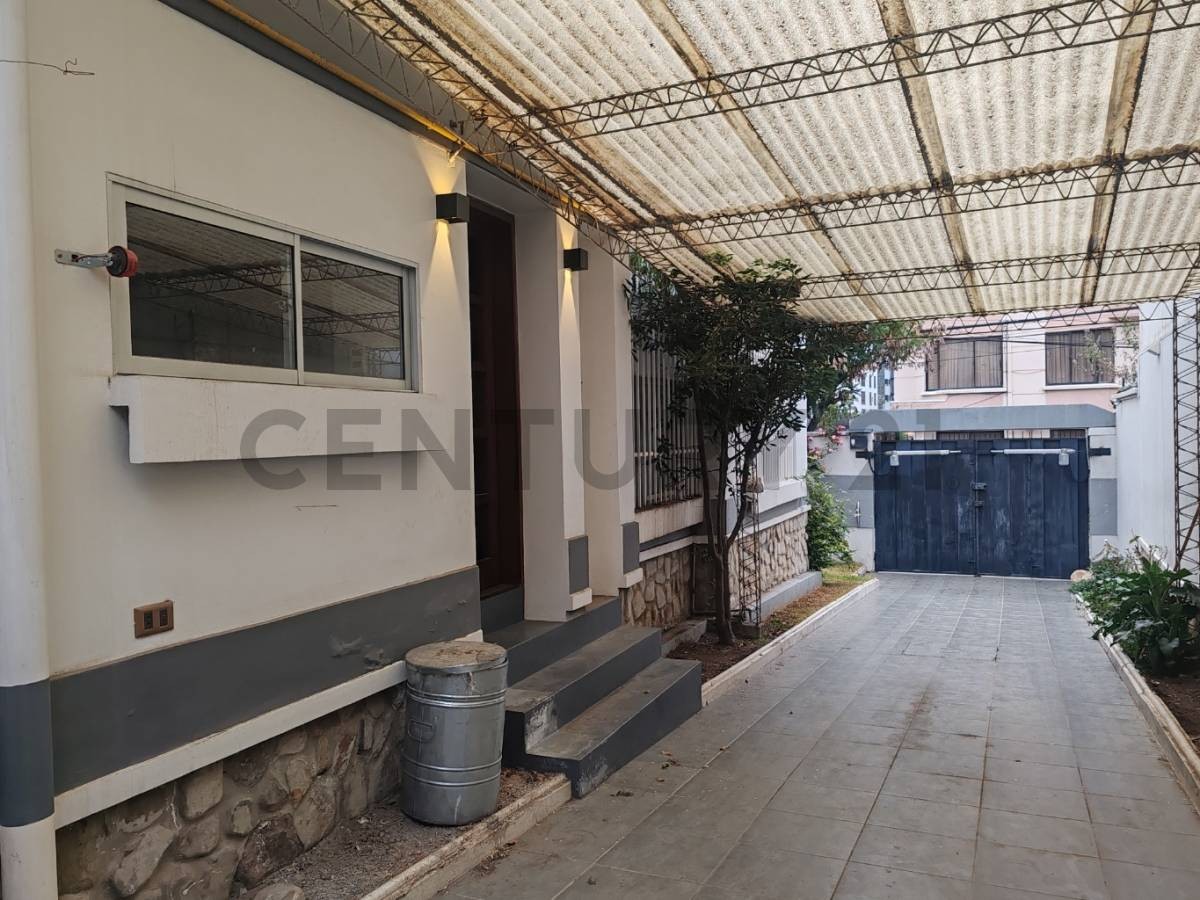 En Alquiler a Bs 11,800 Foto 11
