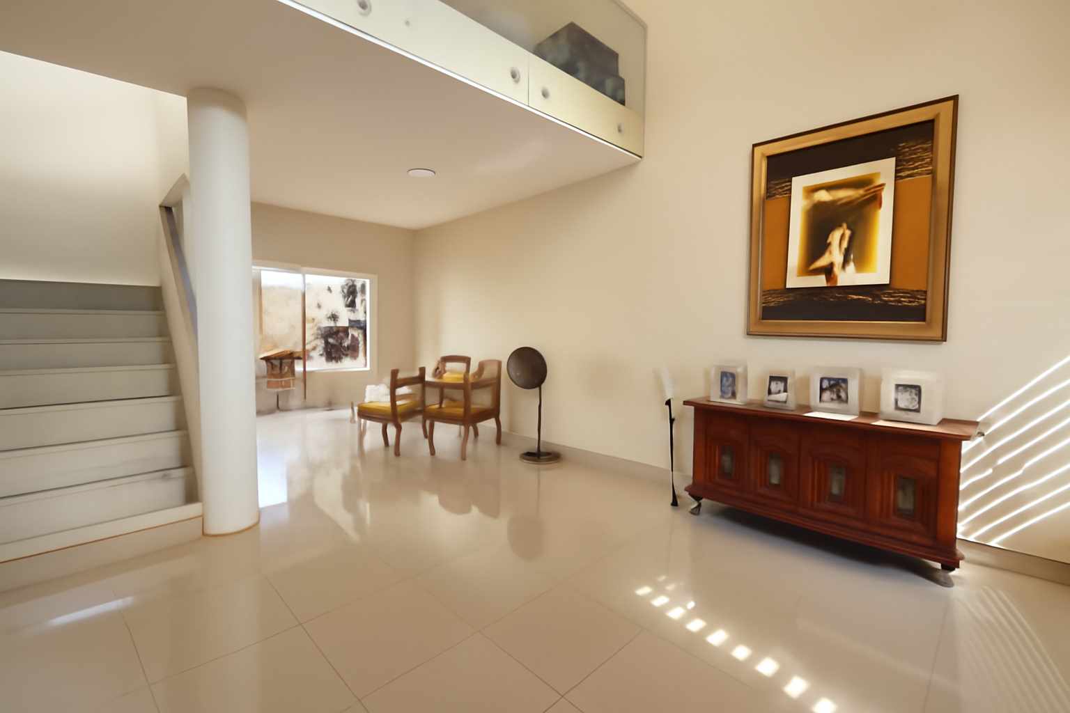 Casa en VentaAv. Banzer km 8.5, cerca del Colegio Cambridge – Cond. Valle Norte 3 dormitorios 4 baños 2 parqueos Foto 3