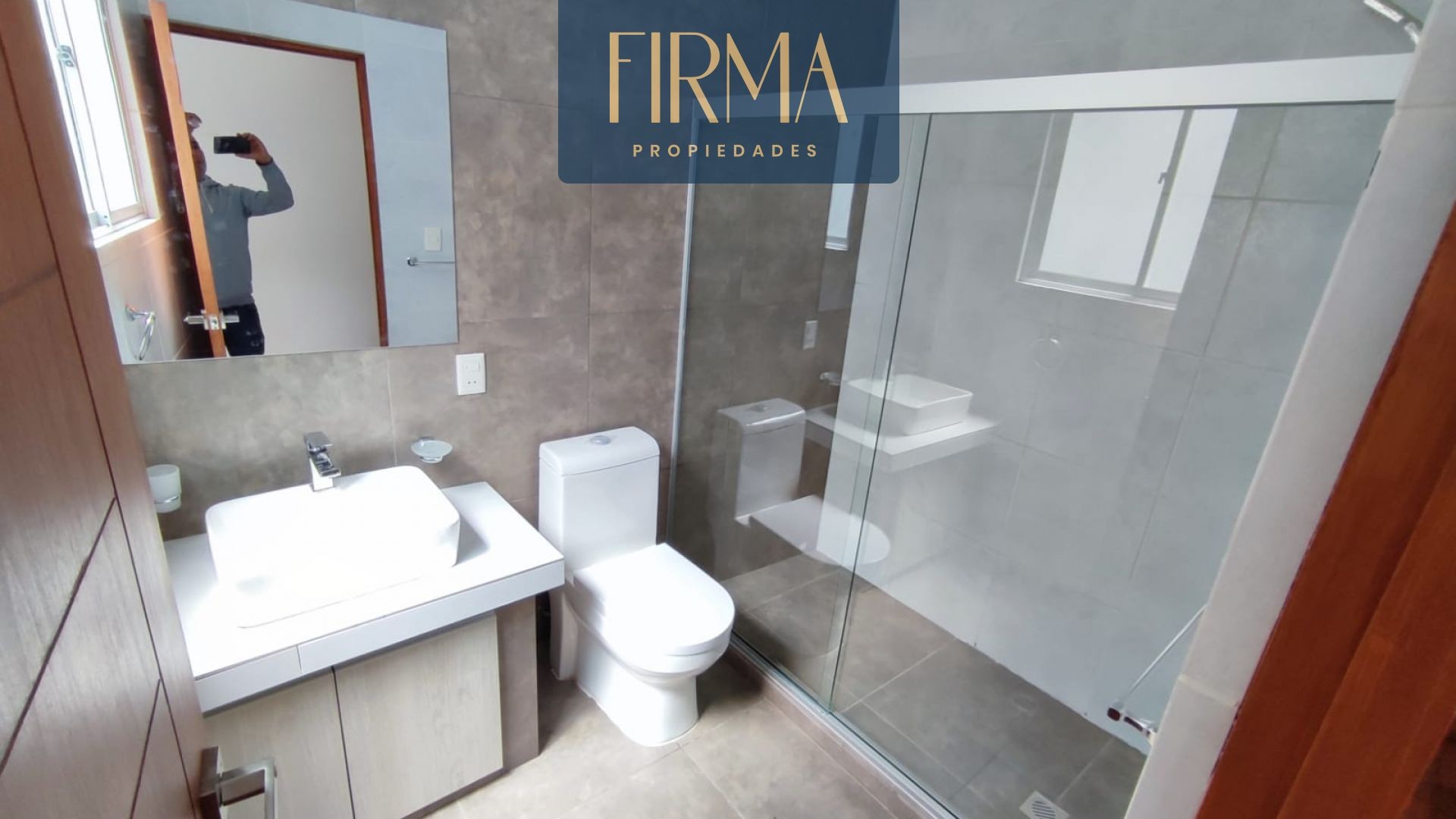 Departamento en Chasquipampa en La Paz 3 dormitorios 3 baños 1 parqueos Foto 7