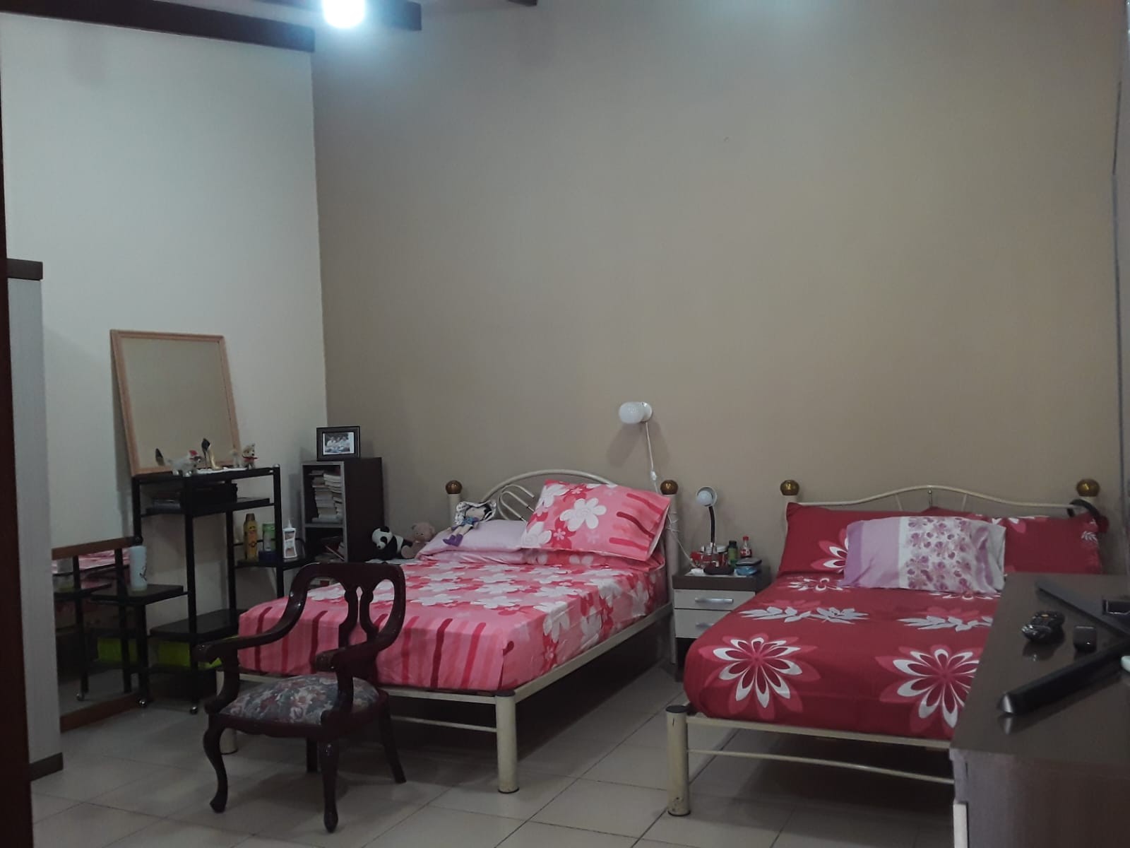 Casa en VentaCASA EN VENTA EN PLENA ESQUINA EN LA CUIDAD DE SANTA CRUZ (ZONA SUD ESTE) Foto 5