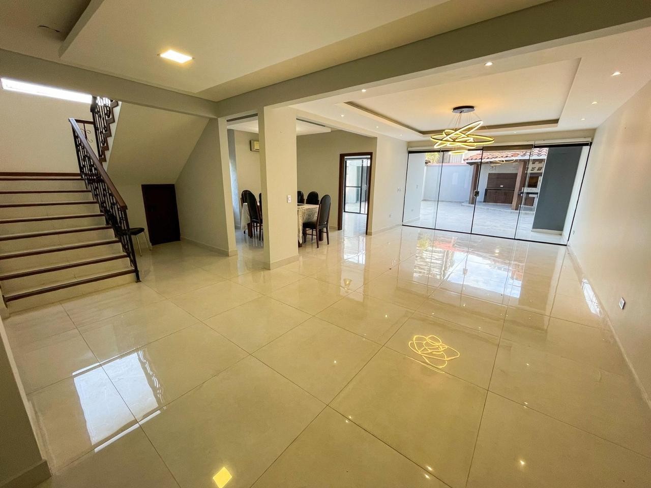 En Venta a $us 330,000 Foto 4