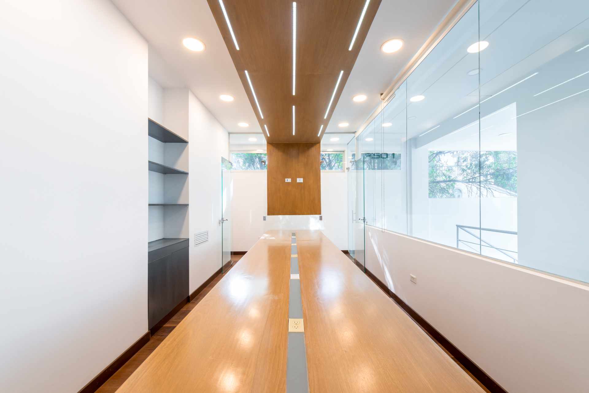 Oficina en AnticréticoEdificio América, Av. América y C. Eudoro Galindo - Zona Norte 2 dormitorios 1 baños  Foto 3